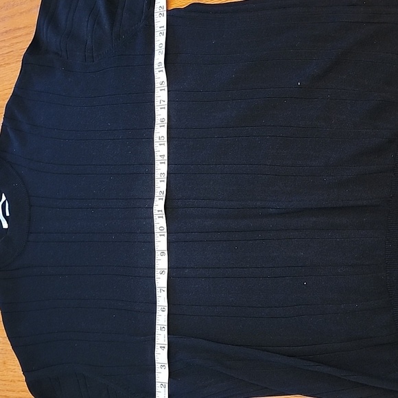 Perry Ellis Men's Classic Black Crewneck Sweater - Picture 4 of 9